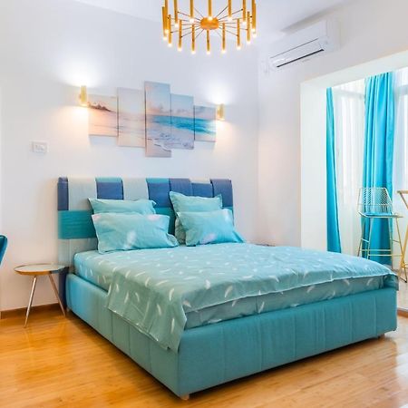 New Studio Carturesti - City Center Бухарест Экстерьер фото