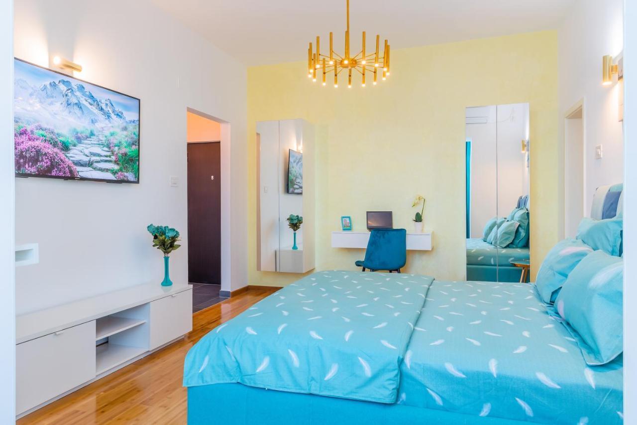 New Studio Carturesti - City Center Бухарест Экстерьер фото